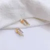 Dos Boucles d'Oreilles Français Rétro Micro-ensemble Flash Diamant Géométrique Perle Oreille Clip Tempérament Sans Femme