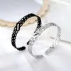 Bracciale rigido europeo e americano aperto regolabile in acciaio al titanio Ing piccolo anello inossidabile in Giappone S