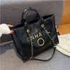 NUOVA marca Borse da donna di lusso Borse da spiaggia Designers Ch Lettera in metallo Distintivo Tote Borsa da sera Piccola borsa in pelle mini corpo Grande borsa a catena femminile Zaino Ymw8