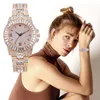 Relógios de pulso relógio de couro feminino tendência cheia de estrelas estourada de luxo conjunto de diamantes em escala digital Tempo senhoras liga aço strap ladieswristwatches