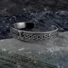 Bangle Vintage Men's Silver Color Bracelet فتح الموضة الافتتاحية لمجوهرات الهيب هوب هدية