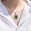 Naszyjne kolczyki Ustaw luksusowy zielony biżuteria S925 igła imitacja zabytkowego pierścienia szmaragdowego wisiorek z trzema vintage