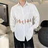 Chemises décontractées pour hommes Streetwear chemise surdimensionnée hommes Chic Original trou Design à manches longues chemisier blanc Style coréen homme vêtements printemps