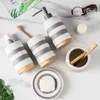 Set di accessori da bagno Creatività per il lavaggio in ceramica Dispenser di sapone a cinque pezzi Tazza per gargarismi Portaspazzolino Regali di nozze di Natale Arredamento per il bagno