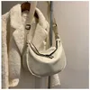 Bag Female Autumn and Winter Korean Version High-capacity Messenger Bag Leisure Light Cloth Simple Dumpling Bag 230313
