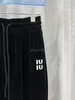 23SS Women Designer TrackSuits Velvet Dwuczęściowe spodnie Zestaw z kryształowymi koralikami dziewcząt marka Jersey Jogging z kapturem płaszcz z kapturem na twesie topy nogawkowe spodni Activewear Suit