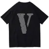 VLONE オリジナルデザインメンズ Tシャツ VLONE ロゴ夏の漫画ノーカラー半袖レタールーズ多用途トップス Tシャツ黒、白、赤 VL1058