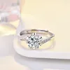 Alyans Teklifini Aşk Yüzük Petal Mossang Stone Diamond Round Cut Nişan Moissanite