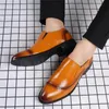 Scarpe eleganti Yomior Stile italiano Uomo Primavera Estate Mocassini casual formali in morbida pelle Slip-On Party Wedding Brogue