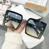 2024 Luxury Designer OFF Luxury Designer New Men's and Women's Sunglasses Off letter hollowed-out mirror leg large frame female gradient color same street photo ins