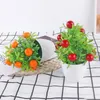 Decoratieve bloemen kransen kunstmatige planten bonsai oranje granaatappel fruit chili boom potten vensterbank decor huistafel decoratie mini