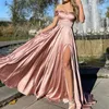 Casual Dresses Sexig Slash Neck Slit Wedding Bridesmaid Aftonklänning Elegant Hög midja Solid Satin Party Women Fold Maxi Vestidos