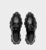 مصمم أحذية المرأة غير الرسمية المثلث المثلث الأسود أحذية جلدية زيادة منصة أحذية رياضية Cloudbust براءات الاختراع الكلاسيكية غير اللامع المتسكعون المدربون على الاتحاد الأوروبي 35-42
