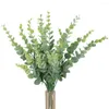 Flores decorativas 4pcs Artificial Eucalyptus Simulação Planta Folhas Verdes Ramos para o Garden de Casamento Escritório de Office Indoor Outdoor