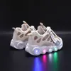 Baskets lumière LED mode pour enfants antidérapant en plein air voyage chaussures de course Air Mesh respirant garçons filles Sport 230313