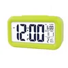 Reloj despertador silencioso de plástico LCD reloj inteligente temperatura lindo fotosensible mesita de noche reloj despertador Digital Snooze calendario de luz nocturna