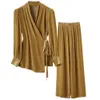 Calças de duas peças femininas Blusa de veludo vintage Ladies de manga comprida V Lace de pescoço para cima camisas sólidas pernas largas de outono top