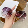 Designer Men's and Women's Beach Couple Sunglasses 20% Off Frameless Trimmed Fashion Big Face Slim Mesh Red Diamond Glasses Korean Edition