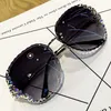 Casal de sol de casal de praia feminina e feminina de designer 20% desconhece os óculos de radiação azul de diamante mulheres personalidade de moda coreana Mulheres anti -ultravioleta