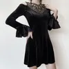 Casual Dresses Dark Wind Autumn Winter Spets Collar Dress Sexig midja Lotus ärm kjol Kvinnor Gotiska