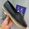 Luxus Dreieck Casual Schuhe Frauen Stroh Wohnungen logo Espadrilles Sommer Frau Flache Strand Halbe Hausschuhe Fischer Schuhe Mode Faulenzer