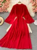 Casual Kleider Bohemian Herbst Rot Drapiertes Langes Kleid Frauen Rundhals Fliegende Hülse Boho Hohe Taille Elegante Urlaub Strand Robe