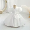 女の子のドレスは花の誕生日子供服ウェディングイブニングパーティーガールズボールガウンコスチュームベシドスのための白いプリンセスドレス