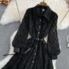 Lässige Kleider Damen Schwarzes Kleid Schnürung Frühling Herbst Lange Ärmel Umlegekragen Einreiher Elegante A-Linie Mittellange Vestidos