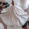 Vestidos de noiva elegantes 2023 pérolas sem alças
