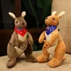 Plush dockor Cartoon Scarf Mother and Child Kangaroo Animal Stuffed Plush Doll Crystal Velvet Fabric Bekväma Säkra julklappar 230313