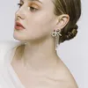 Designer da donna Charm Fashion Luxurys Fiori dorati Orecchini Sparkling Pearl Diamond Ear Studs Casual Vintage Marchi di gioielli