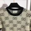 23ss Kadınlar Tasarımcı Tee Yelek Örme T shirt Tasarımcısı Tüm Harf Desenli Üstler Kızlar Kırpma Üstleri Pist High End Lüks Marka Streç Kısa Kollu Kazak Gömlek