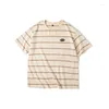 Men's T-skjortor Maden 2023 Summer Men's T-shirt Street Style Round Neck Shirt Fashion Kort ärm Löst rand tryckt Top Retro Casual