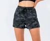 LL Women Yoga Outfit Shorts Camo Printing DrawString Midjeband Sidfickor Träning Fitness Shorts för kvinnor LL655