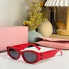 Lunettes de soleil pour femmes Summer 11W Style Anti-ultraviolet Retro Plate OVAL Full Fild Lunes Random