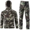 Tute da uomo Giacca mimetica da uomo Set Outdoor Pelle di squalo Soft Shell Giacca a vento Impermeabile Abbigliamento da caccia Set Abbigliamento tattico militare 230314