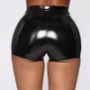 Shorts pour femmes Costumes de discothèque sexy Skinny court en cuir PU taille haute bouton solide noir été look mouillé A50 230314