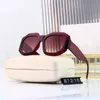 Erkekler ve Kadınlar İçin Lüks Güneş Gözlüğü Tasarımcı Gözlüğü Plaj Güneş Gözlüğü Retro Küçük Çerçeve Lüks Tasarım UV400 Paketleme Kutusu Toptan Satış ile En Kalite