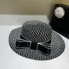 Färger Patchwork Women Wide Brim Female Bowknot Straw Hatts With White Bord Lady Ventilation Elegant Sun Protection Caps