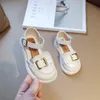 Flat Shoes Mary Janes för flickor Buckle Pu Leather Three Color Spring Fashion Wedges Girl's Casual Shoes 23-36 Skolbarn Princess Shoe P230314