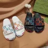 Moda de verano, zapatillas de playa de alta calidad de diseñador de marca de playa, zapatillas de lona bordadas Vintage gruesas para mujer, sandalias de playa para interiores y exteriores