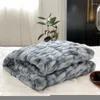 毛布柔らかい暖かい韓国のフェイクファーのぬいぐるみ毛布の肥厚した冬のふわふわベッドのためのふわふわ