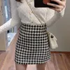 Jupes mode femmes jupe laine à carreaux taille haute fesses minces courtes Mini femme jupes noir Beige 1080 230313