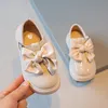 Sneakers herfstmeisjes bow knoop lederen schoenen mode prinses Britse universiteitsstijl zachte bodem zoete pu voor feest 230313