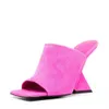 Nya Peep Toe Slippers Women Summer Square Toe Slip-on Sexig Strange Heel Shoes Ladies Summer Party Wedge Sandal Runway tofflor