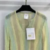 Kvinnors tröjor Designer Kvinnor stickor med brevpärlor Milan Runway Brand Multicolor Crop Top Shirt High End Elasticity Pullover Tröja CMBD CMBD