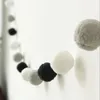 Dekorativa figurer Creative Pin Room Decor Felt Ball String Home Decoration Wall Pendant Children's