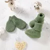 First Walkers Born Baby Shoes Guanti Set Knit Infant Girl Boy Boots Mitten Fashion Solid 2PC Toddler Kid Slip-On Bed Shoes Handmade 0-18M 230313