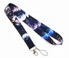 Sangles de téléphone portable Charms 30pcs Dessin animé classique Japon Anime Tokyo Ghoul Longe Porte-clés ID Cou Titulaire Sac à main Badge pour garçon Porte-clés Accessoires En Gros