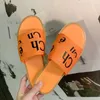 Designe Slipper Luxury Women Slippers Classic Class Solid Color Sliders Sandalias de moda Flip Flip Impermeables Anti Slip Wating Zapera de viaje de verano